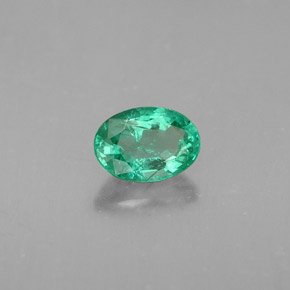 Esmeralda verde natural 0,49ct, corte oval, SI