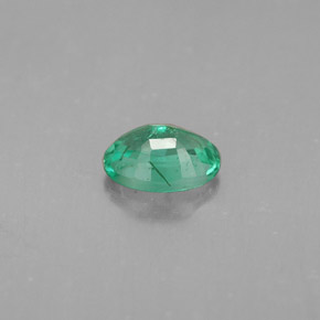 Esmeralda verde natural 0,49ct, corte oval, SI