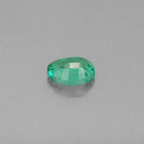 Esmeralda verde natural 0,64ct, corte oval, VS-SI