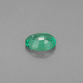 Esmeralda verde natural 0,55ct, corte oval, VS-SI