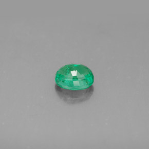 Esmeralda Verde Natural 0.74ct, Corte Oval, VS-SI