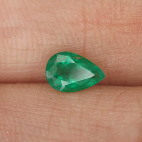 Esmeralda verde natural 0,41ct, formato de pêra, SI