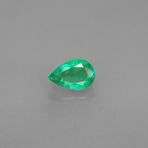 Esmeralda verde natural 0,39ct, formato de pêra, VS-SI