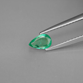 Esmeralda verde natural 0,28ct, formato de pêra, VS-SI