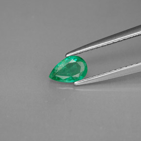 Esmeralda verde natural 0,32ct, formato de pêra, VS-SI