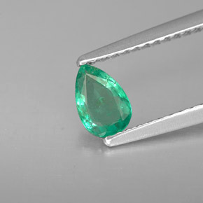 Esmeralda verde natural 0,39ct, formato de pêra, VS-SI