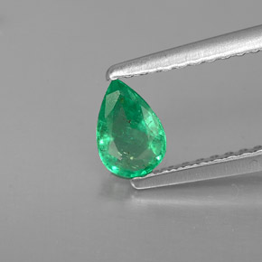 Esmeralda verde natural 0,35ct, formato de pêra, VS-SI