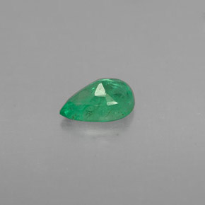 Esmeralda verde natural 0,35ct, formato de pêra, VS-SI