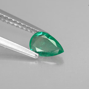 Esmeralda verde natural 0,37ct, formato de pêra, VS-SI