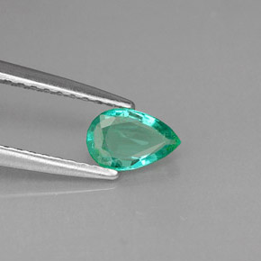 Esmeralda verde natural 0,32ct, formato de pêra, VS-SI
