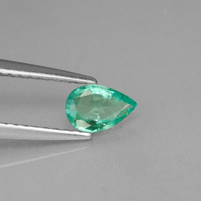 Esmeralda verde natural 0,29ct, formato de pêra, VS-SI