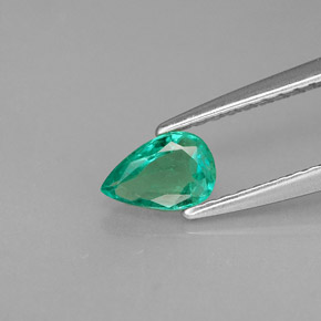 Esmeralda verde natural 0,34ct, formato de pêra, VS-SI