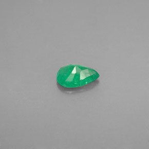Esmeralda verde natural 0,33ct, formato de pêra, VS-SI
