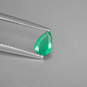 Esmeralda verde natural 0,31ct, formato de pêra, SI-I1