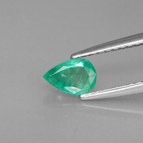 Esmeralda verde natural 0,39ct, formato de pêra, VS-SI