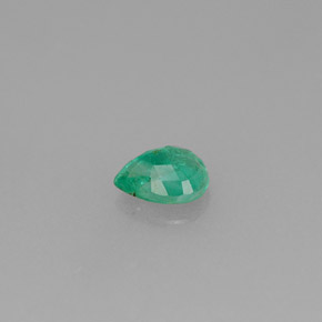 Esmeralda verde natural 0,28ct, formato de pêra, VS-SI