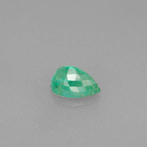 Esmeralda verde natural 0,42ct, formato de pêra, VS-SI