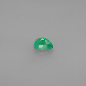 Esmeralda Verde Natural 0.32ct, Formato de pêra, SI
