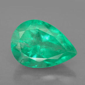 Esmeralda verde natural 4,79ct, formato de pêra, SI