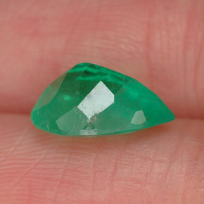 Esmeralda verde natural 2,22ct, formato de pêra, VS-SI