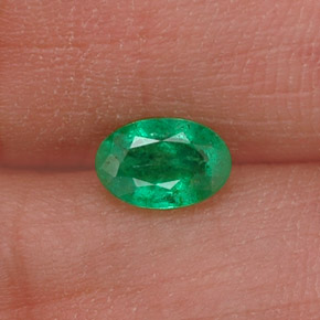 Esmeralda verde natural 0,44ct, corte oval, SI-I1