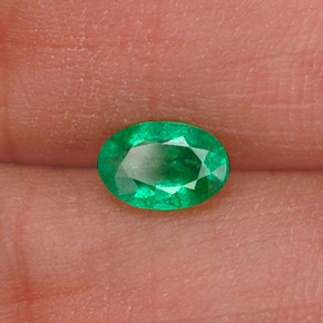Esmeralda verde natural 0,44ct, corte oval, SI-I1