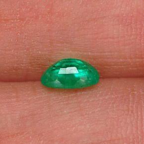 Esmeralda verde natural 0,44ct, corte oval, SI-I1