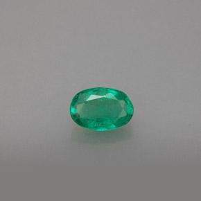 Esmeralda verde natural 0,48ct, corte oval, SI