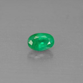 Esmeralda verde natural 0,54ct, corte oval, SI-I1