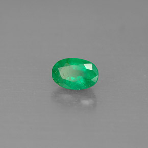 Esmeralda verde natural 0,54ct, corte oval, SI-I1