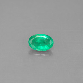 Esmeralda verde natural 0,40ct, corte oval, SI-I1