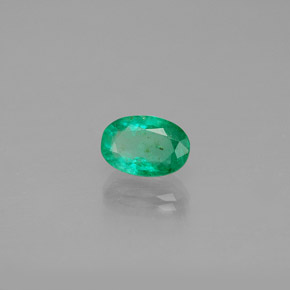 Esmeralda verde natural 0,47ct, corte oval, SI