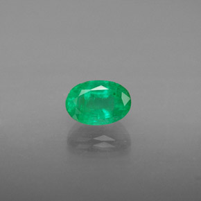 Esmeralda verde natural 0,58ct, corte oval, SI