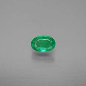 Esmeralda verde natural 0,40ct, corte oval, SI