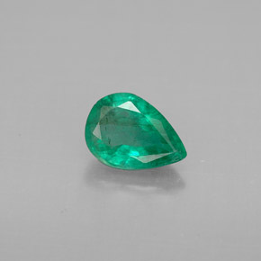 Esmeralda verde natural 0,67ct, formato de pêra, VS-SI