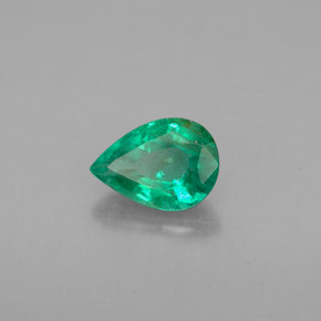 Esmeralda verde natural 0,65ct, formato de pêra, VS-SI