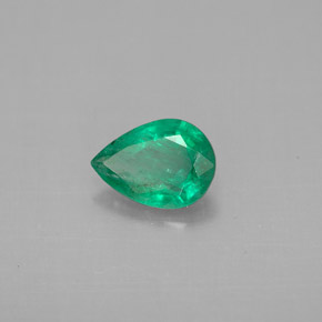 Esmeralda verde natural 0,56ct, formato de pêra, VS-SI