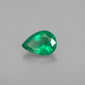 Esmeralda verde natural 0,58ct, formato de pêra, VS-SI