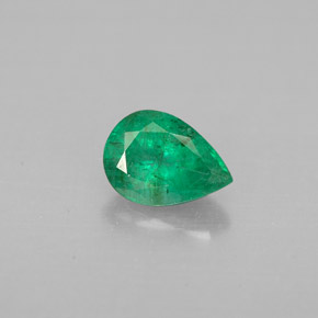 Esmeralda verde natural 0,67ct, formato de pêra, VS-SI