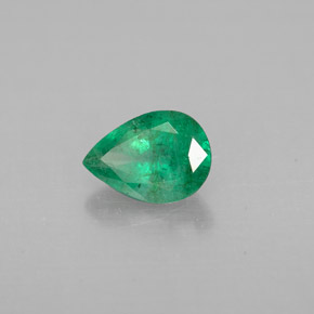Esmeralda verde natural 0,67ct, formato de pêra, VS-SI