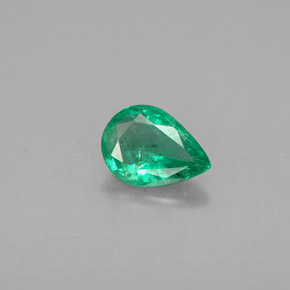 Esmeralda verde natural 0,50ct, formato de pêra, VS-SI