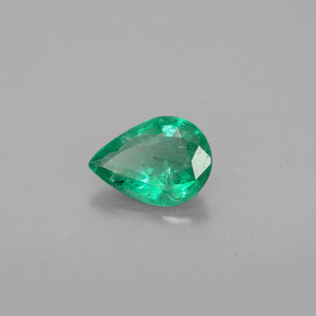 Esmeralda verde natural 0,50ct, formato de pêra, VS-SI