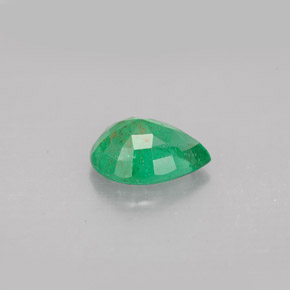 Esmeralda Verde Natural 1.27ct, Formato de pêra, VS-SI
