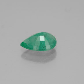 Esmeralda verde natural 0,85ct, formato de pêra, VS-SI