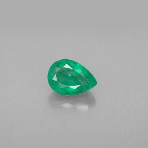 Esmeralda verde natural 0,78ct, formato de pêra, VS-SI