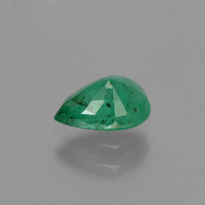 Esmeralda verde natural 0,67ct, formato de pêra, VS-SI