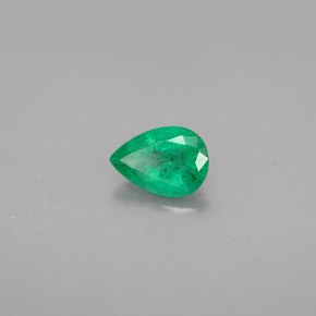 Esmeralda verde natural 0,58ct, formato de pêra, VS-SI