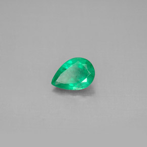 Esmeralda verde natural 0,59ct, formato de pêra, VS-SI