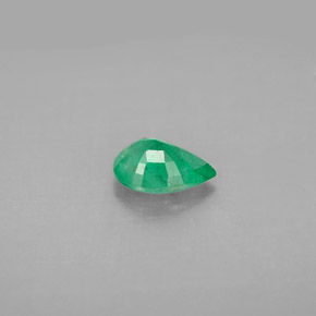Esmeralda verde natural 0,59ct, formato de pêra, VS-SI
