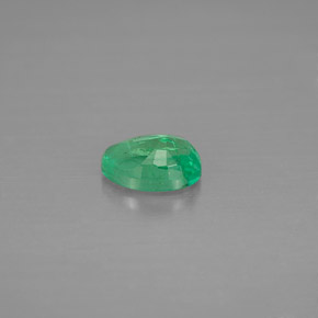 Esmeralda verde natural 0,42ct, corte oval, VS-SI
